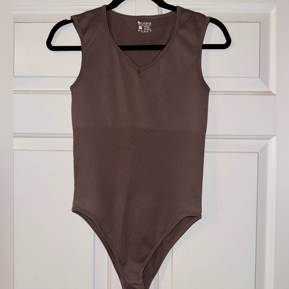 Elegant Brown Sleeveless Bodysuit